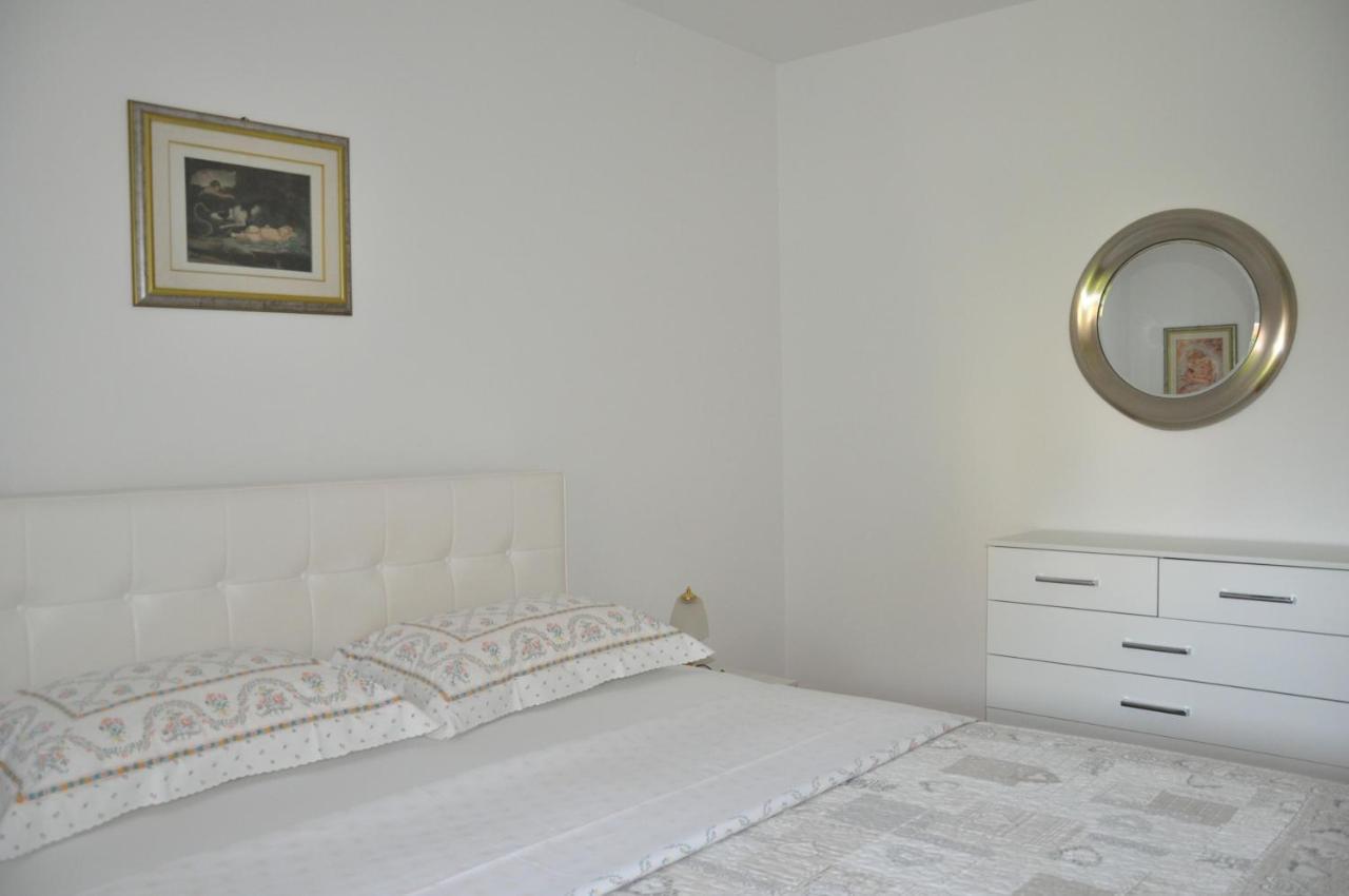 Apartmaji Stamcar إيزولا المظهر الخارجي الصورة