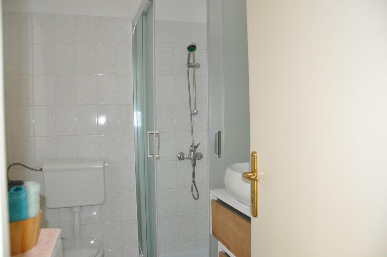Apartmaji Stamcar إيزولا المظهر الخارجي الصورة